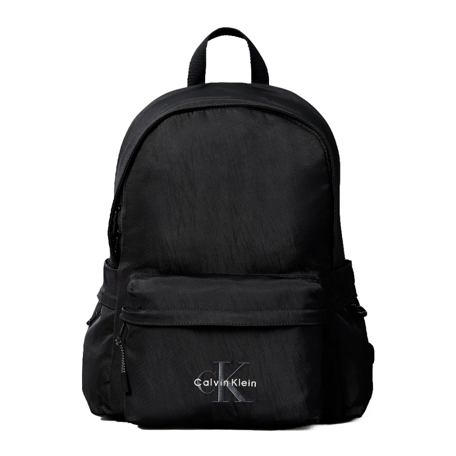 mochila-de-nylon-com-logotipo-de-monograma