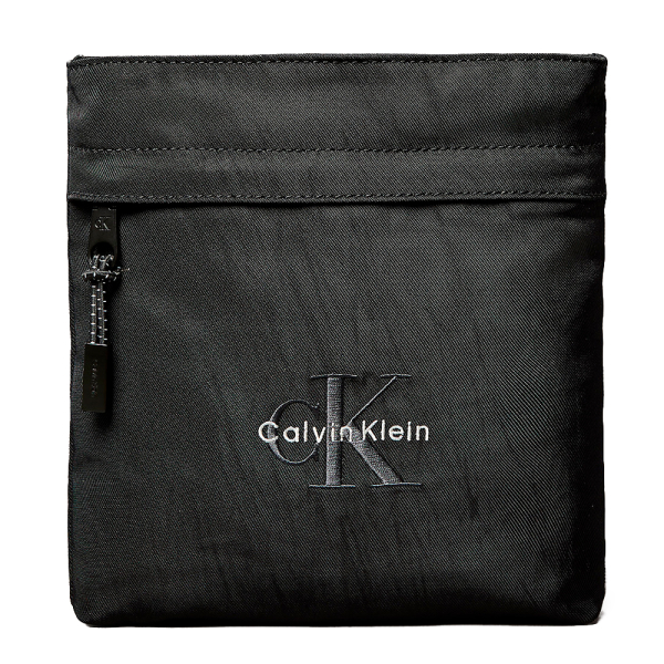Calvin Klein SAC PLAT EN NYLON AVEC LOGO MONOGRAMME - U Noir- Ref 49 €