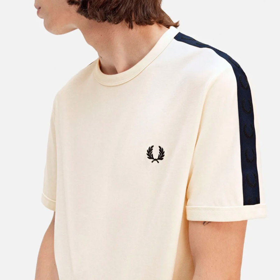 t-shirt-ringer-avec-bande-contrastante t-shirt-ringer-avec-bande-contrastante