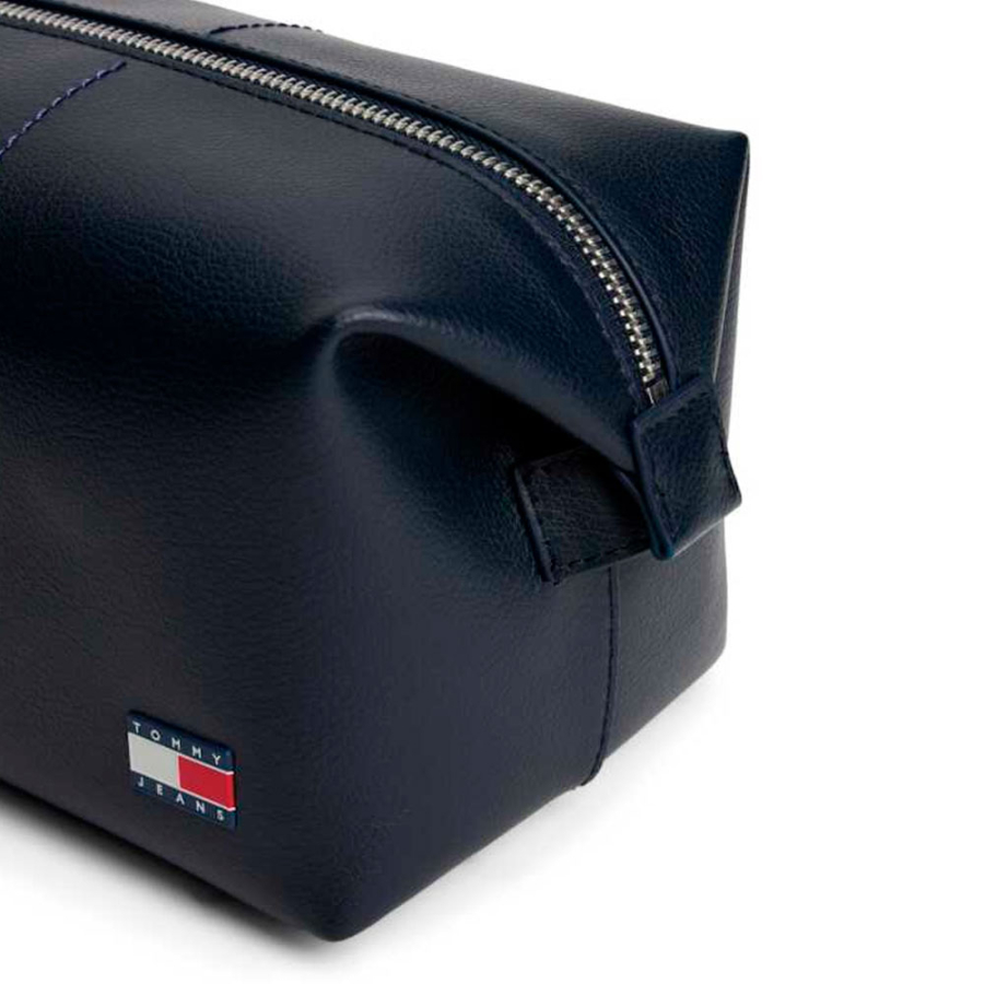 heritage-leather-toiletry-bag