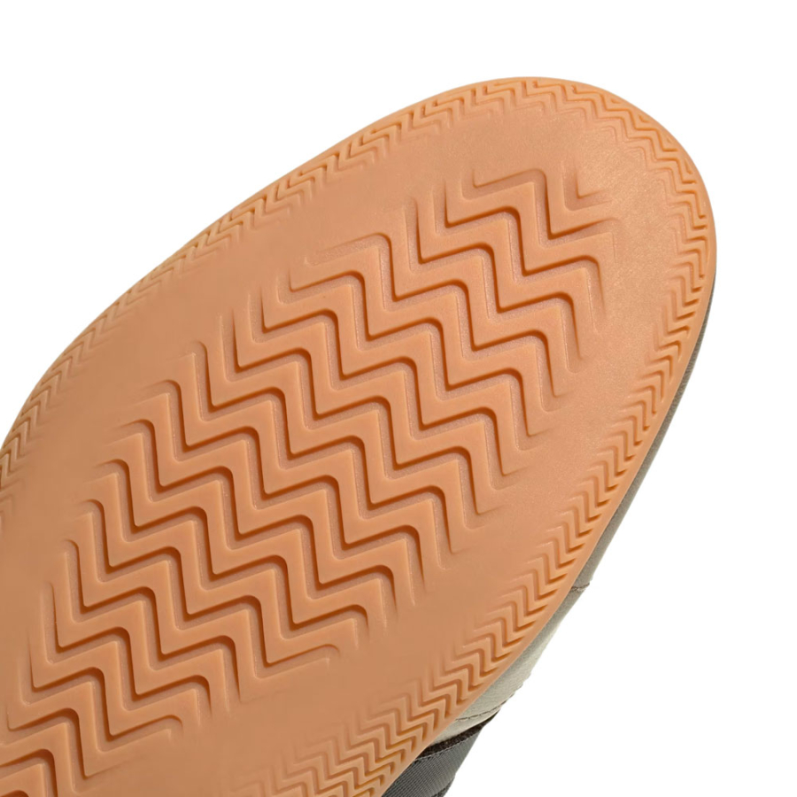 grand-court-lo-sneakers