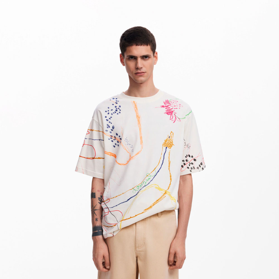 short-sleeved-t-shirt-with-drawings short-sleeved-t-shirt-with-drawings