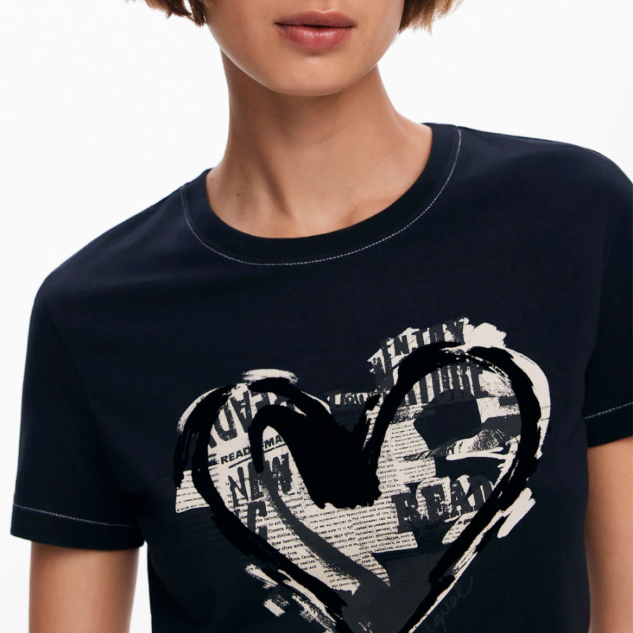 t-shirt-mit-zeitungsherz t-shirt-mit-zeitungsherz