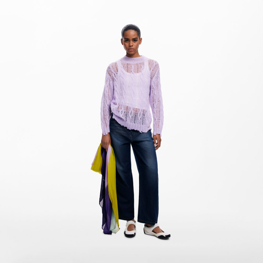 rectangular-scarf-with-diagonal-stripes