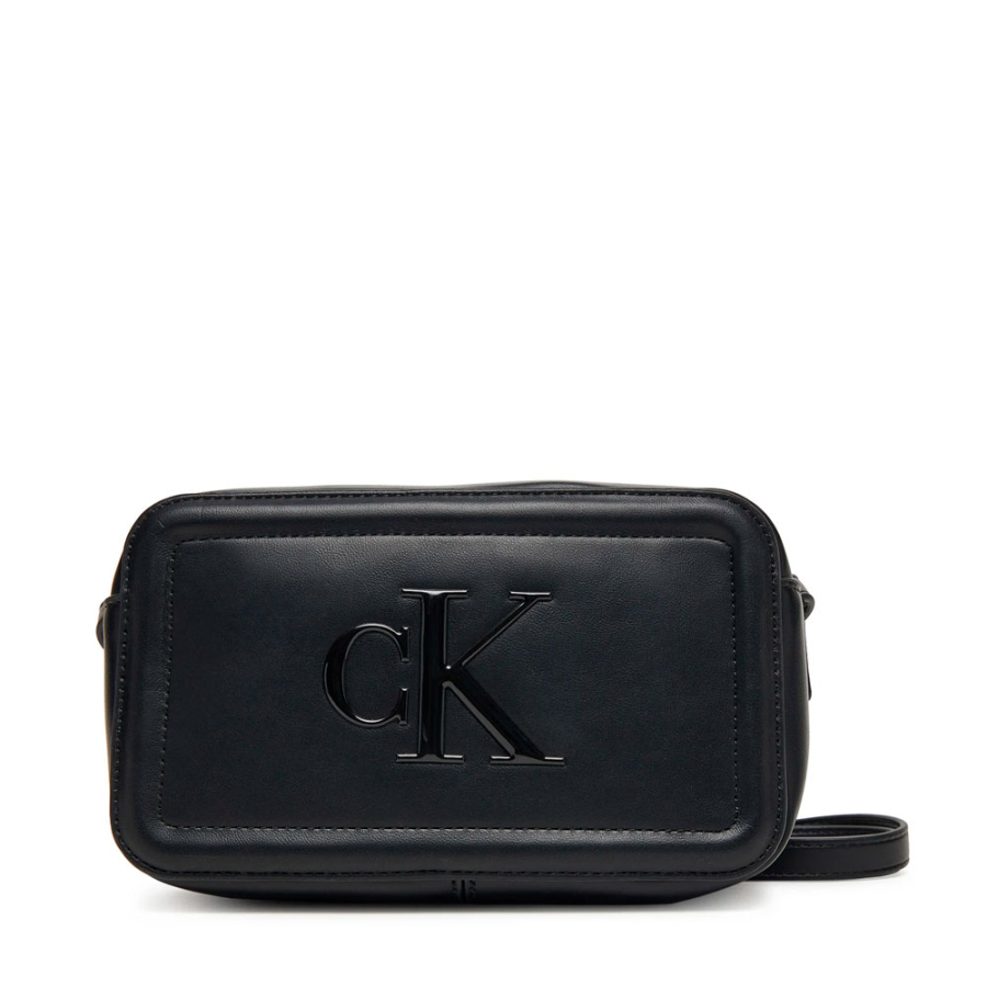 bolso-cruzado-con-logo-monograma-grabado