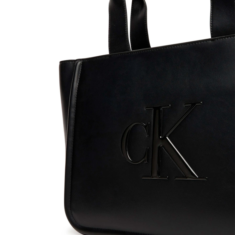 bolsa-tote-com-monograma-gravado