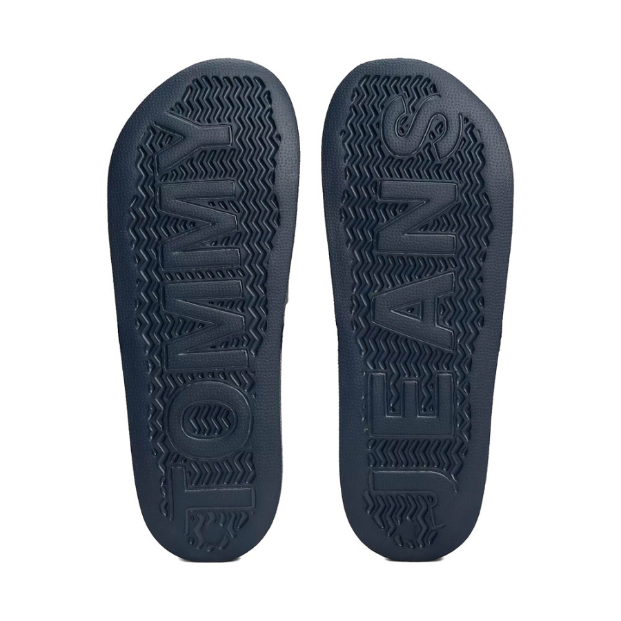 chanclas-con-logo-engomado