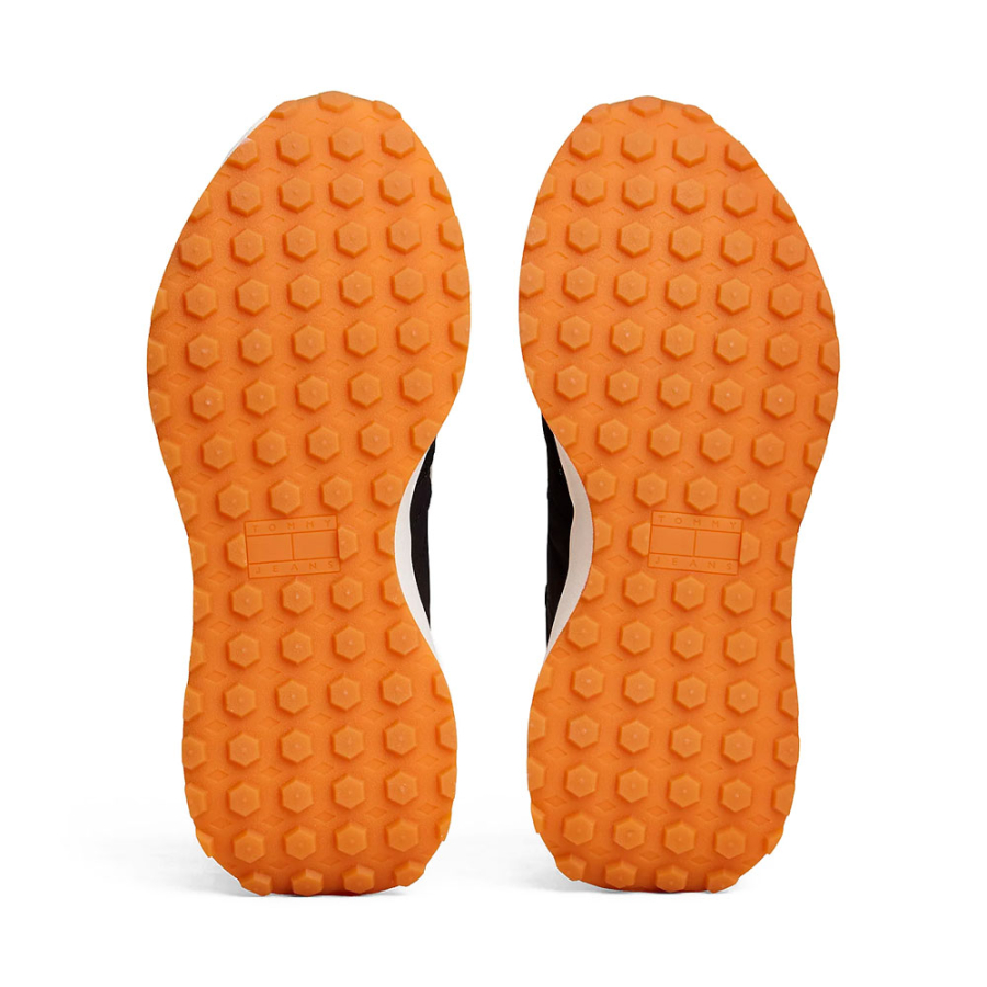 baskets-en-daim-avec-un-melange-de-textures