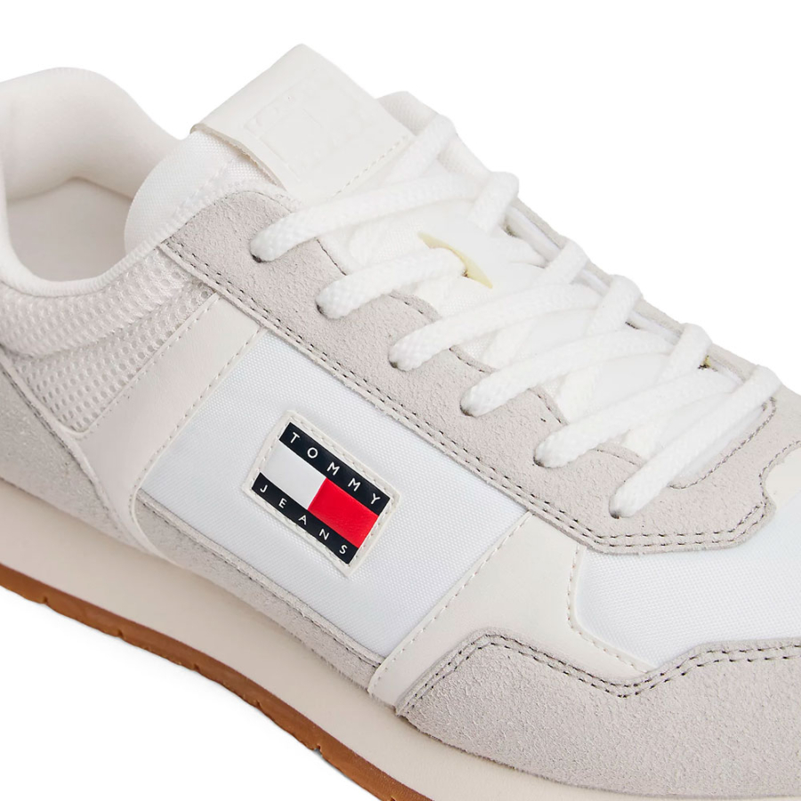 zapatillas-con-mezcla-de-texturas