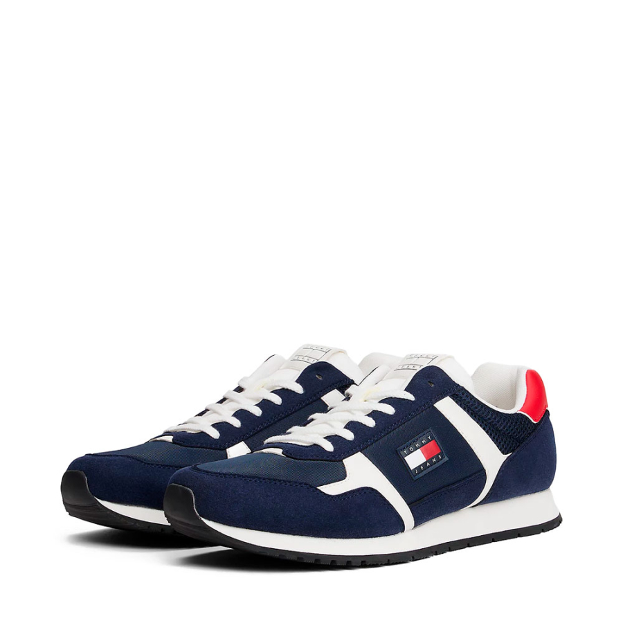 zapatillas-con-mezcla-de-texturas