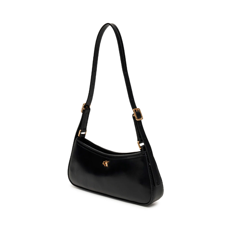 borsa-a-tracolla-con-logo-monogramma-in-metallo borsa-a-tracolla-con-logo-monogramma-in-metallo