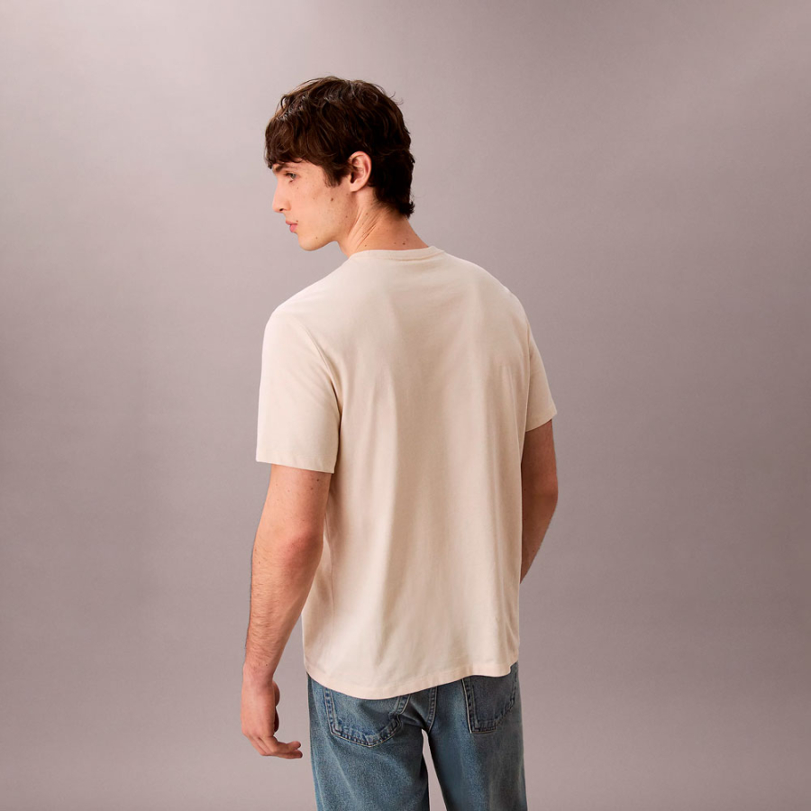 camiseta-con-logo-monograma