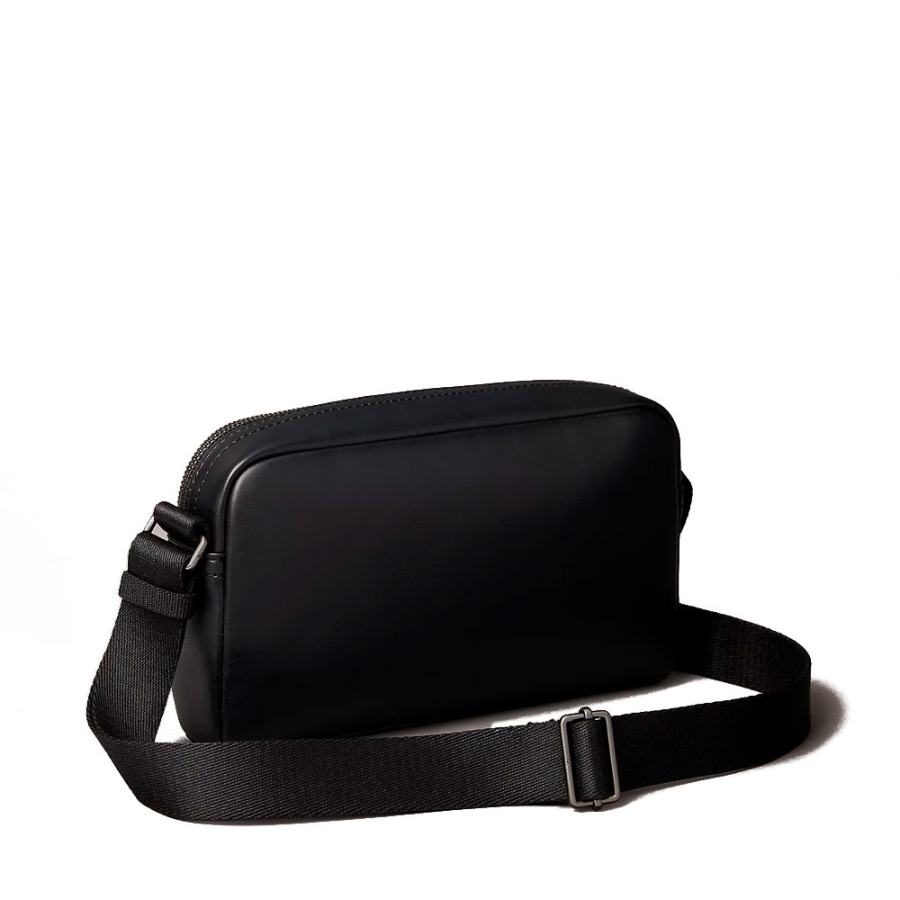 borsa-a-tracolla-con-logo-monogramma-inciso borsa-a-tracolla-con-logo-monogramma-inciso