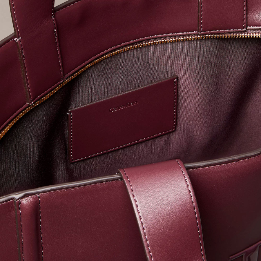 bolsa-tote-com-monograma-gravado