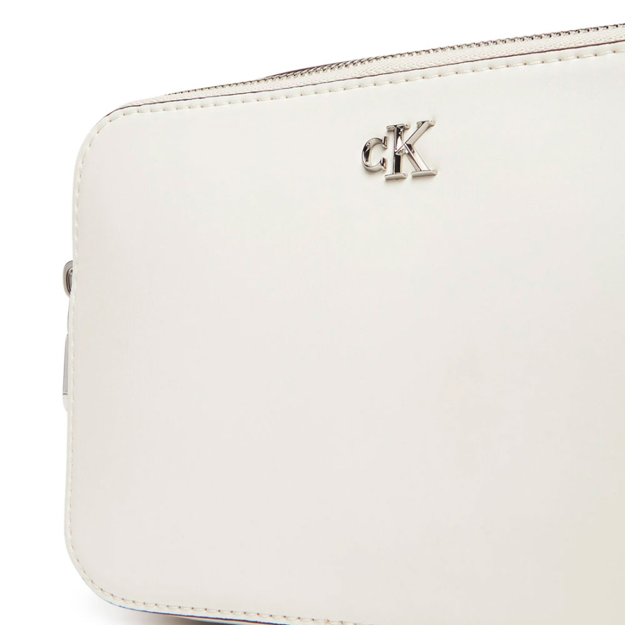 sac-a-bandouliere-avec-logo-monogramme