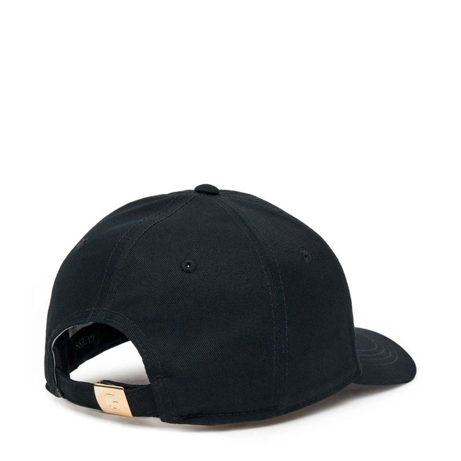gorra-con-visera-y-logo