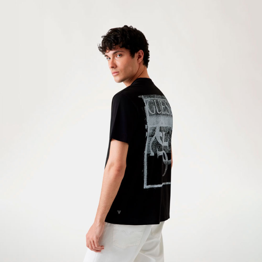 t-shirt-con-logo-oversize-sul-retro