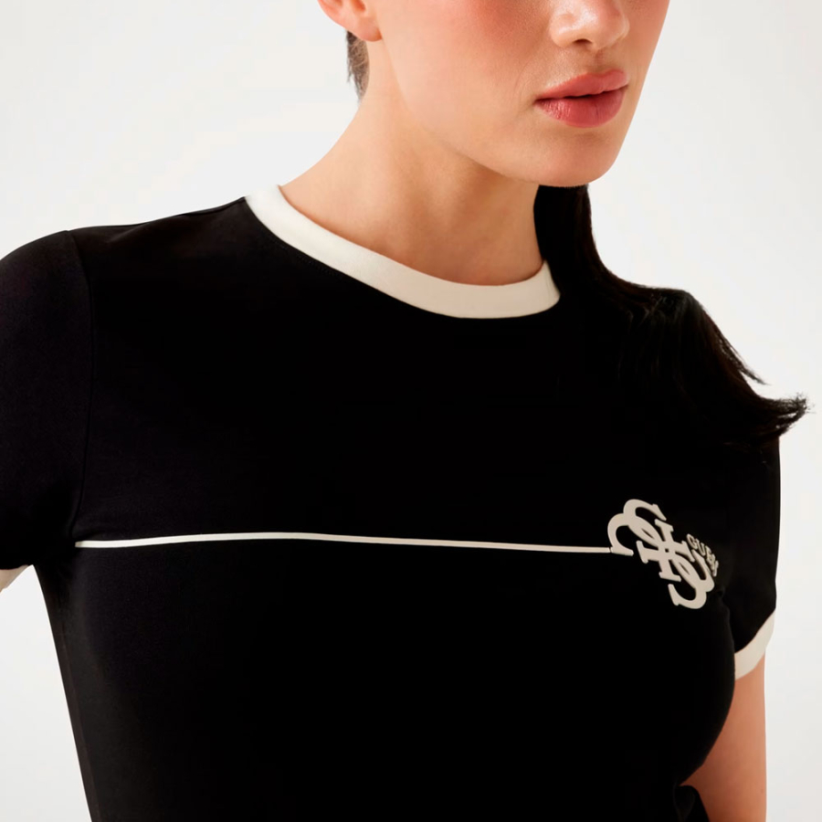 slim-fit-logo-t-shirt