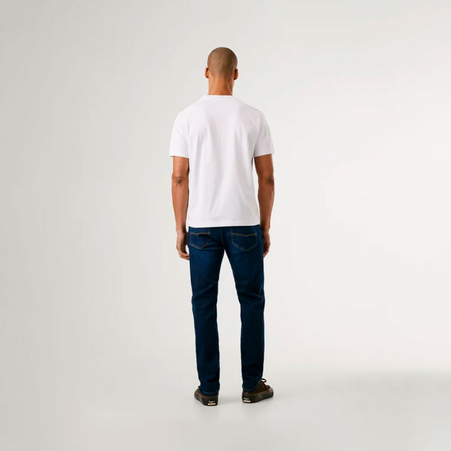 camiseta-estampada-com-logotipo-de-corte-regular
