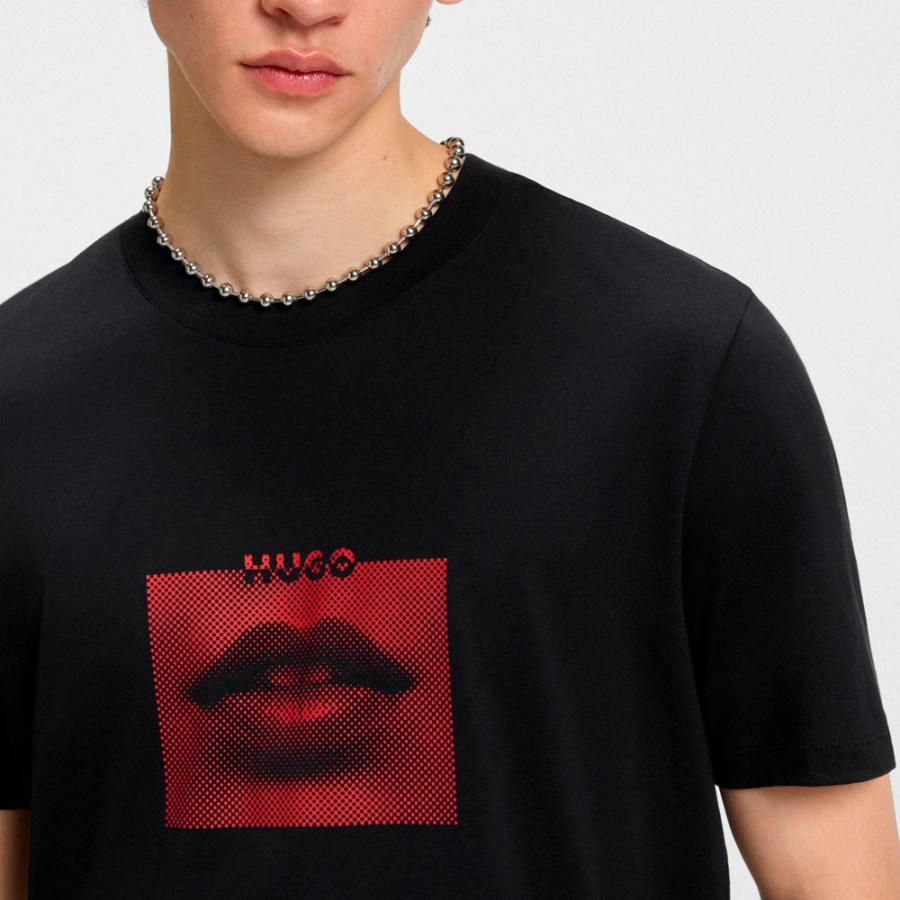 t-shirt-aus-baumwolljersey-mit-lippenillustration