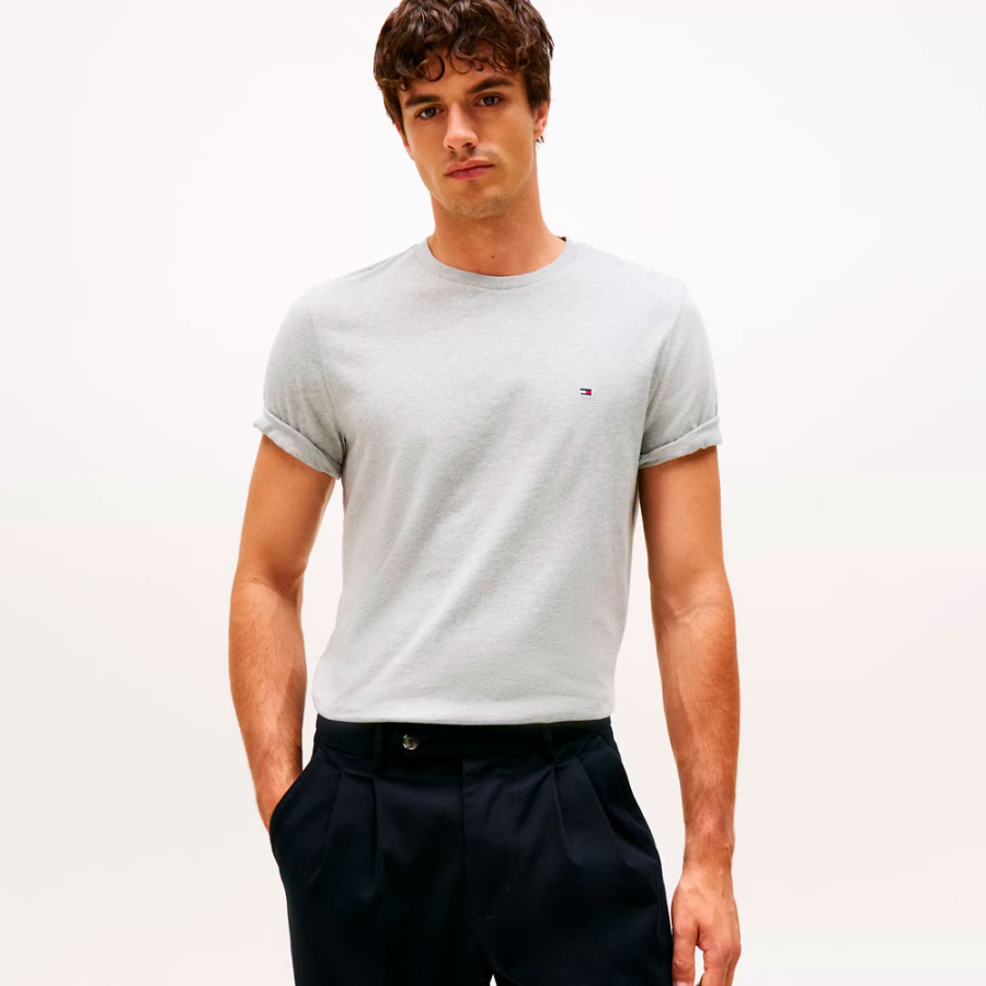 t-shirt-mit-rundhalsausschnitt-und-gesticktem-logo