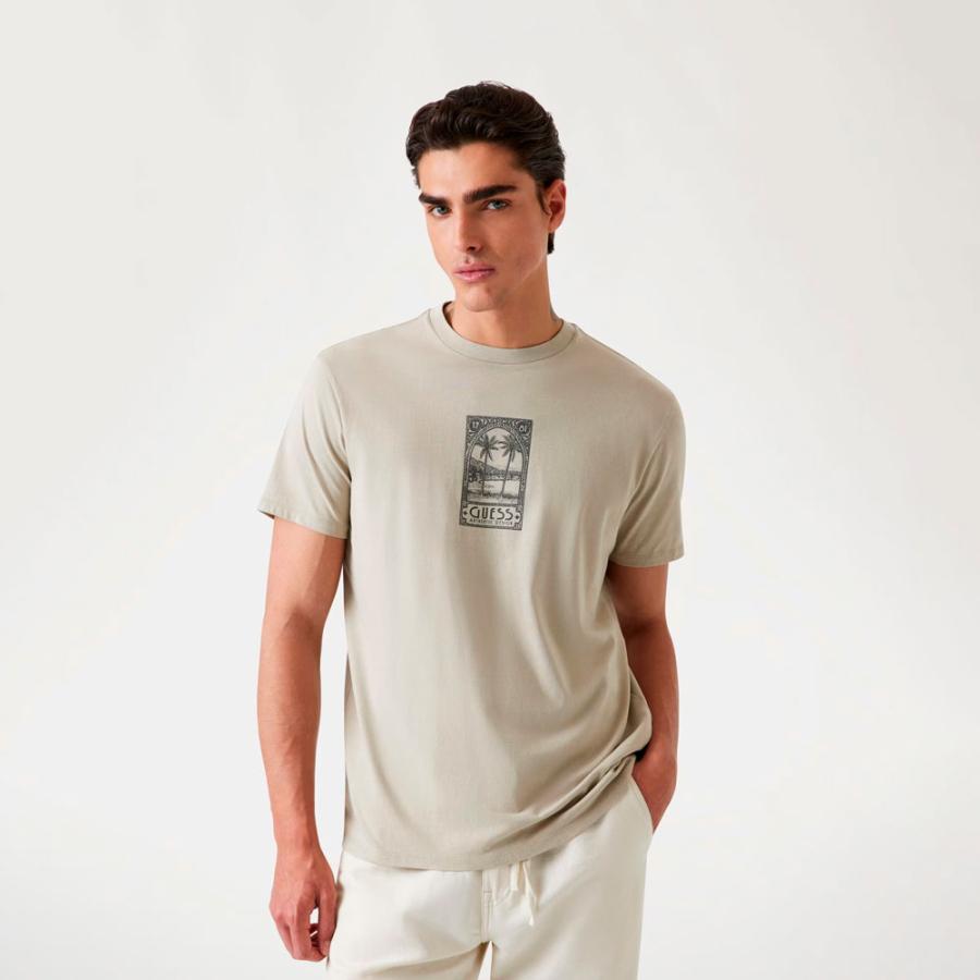 t-shirt-mit-grosser-applikation-auf-dem-rucken t-shirt-mit-grosser-applikation-auf-dem-rucken