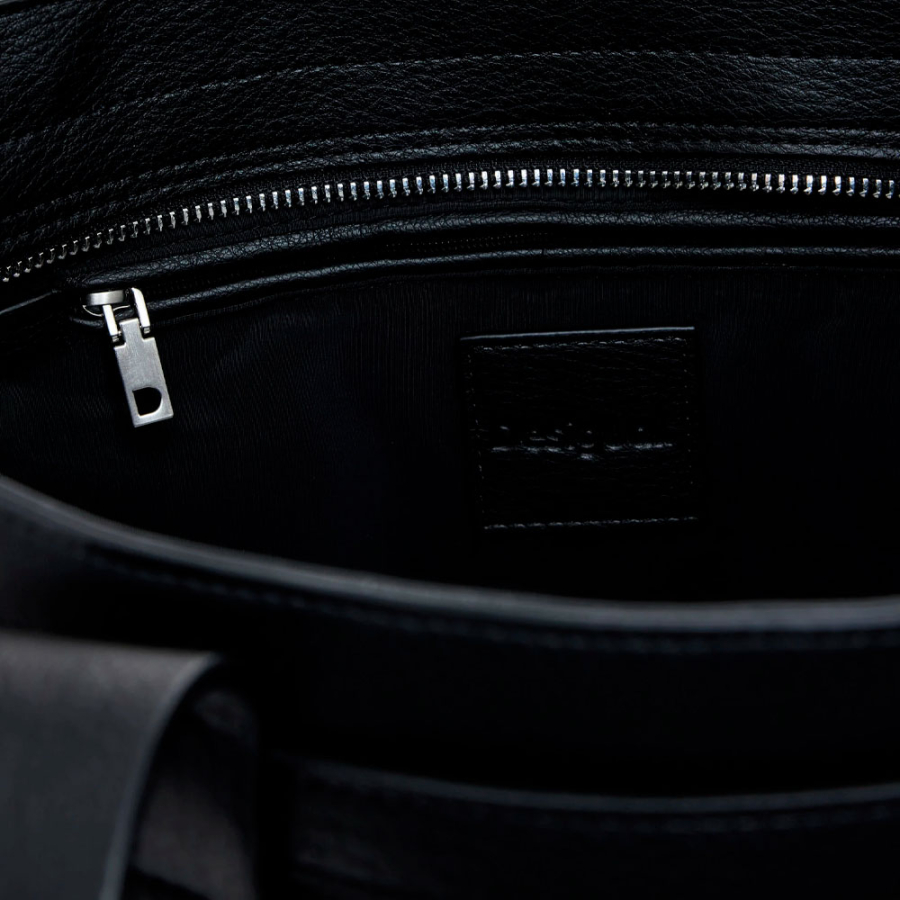 bolsa-grande-com-efeito-de-couro-e-letras bolsa-grande-com-efeito-de-couro-e-letras