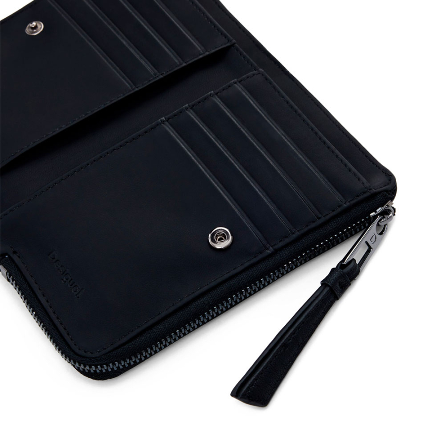 mittelgrosse-brieftasche-in-lederoptik-mit-stickerei mittelgrosse-brieftasche-in-lederoptik-mit-stickerei