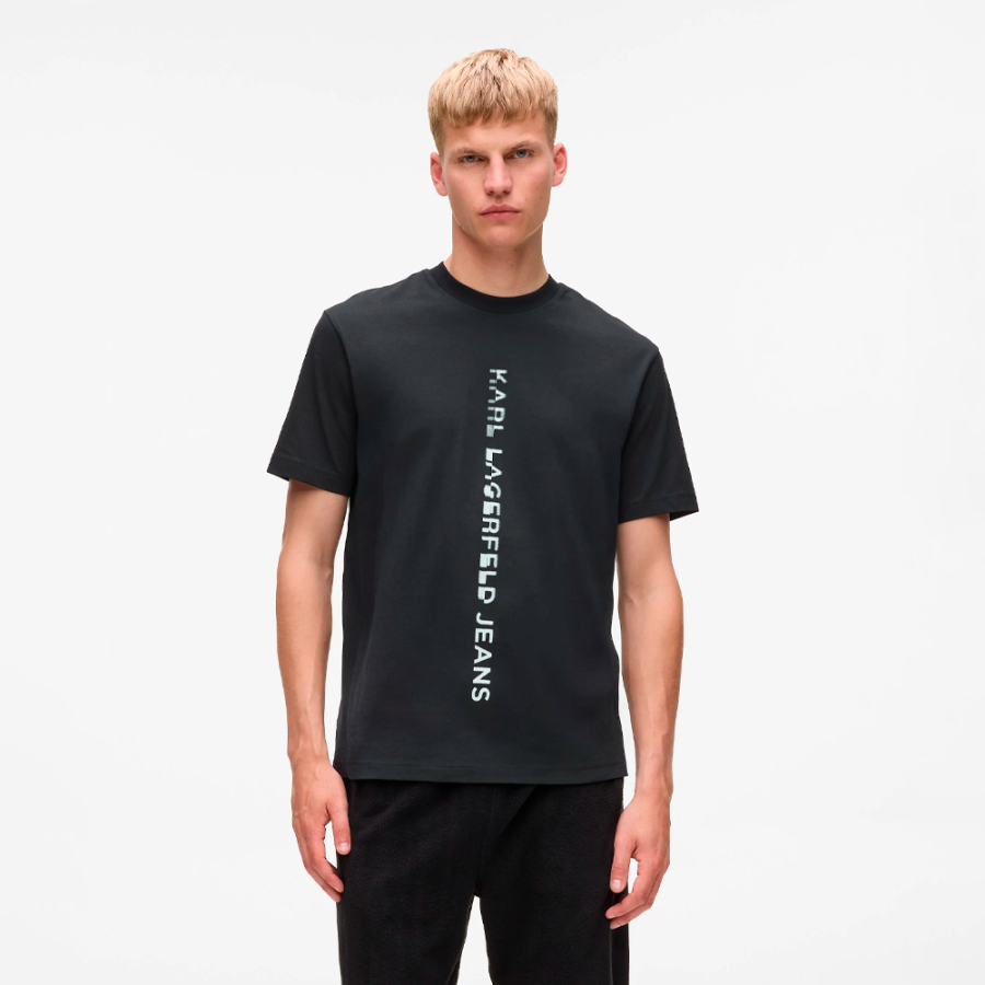 camiseta-con-el-logotipo-vertical
