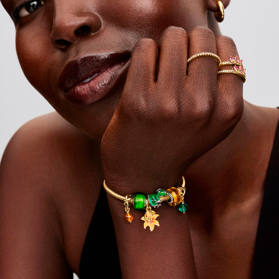 enrolados-pascal-da-disney-pingente-que-muda-de-cor-793983c01 enrolados-pascal-da-disney-pingente-que-muda-de-cor-793983c01