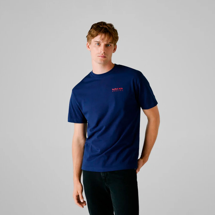 t-shirt-mit-bequemer-passform-und-bedruckter-ruckseite