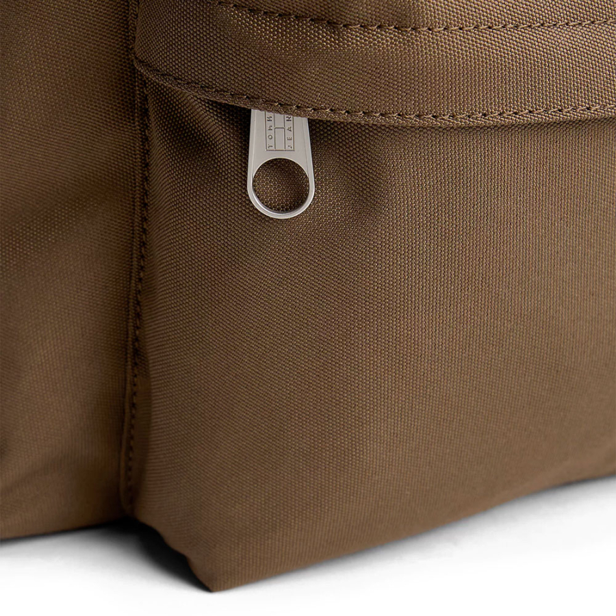 sac-a-dos-avec-logo-essentiel sac-a-dos-avec-logo-essentiel