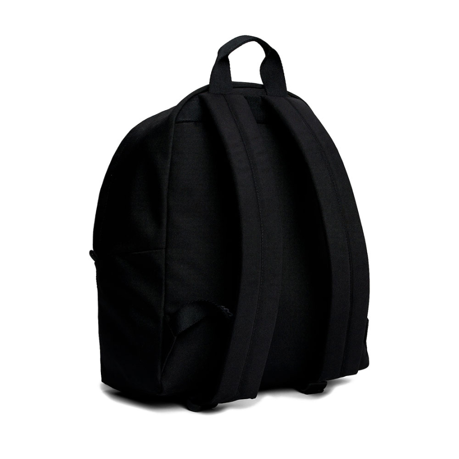 mochila-essential-con-logo