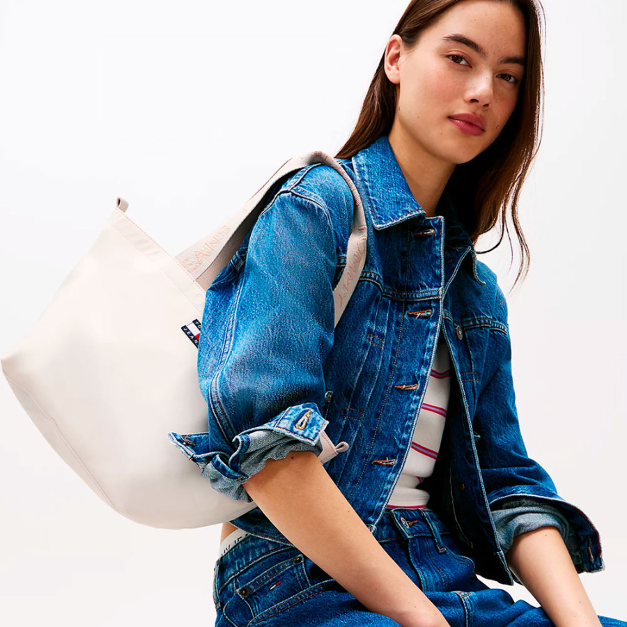 sac-fourre-tout-avec-inscription