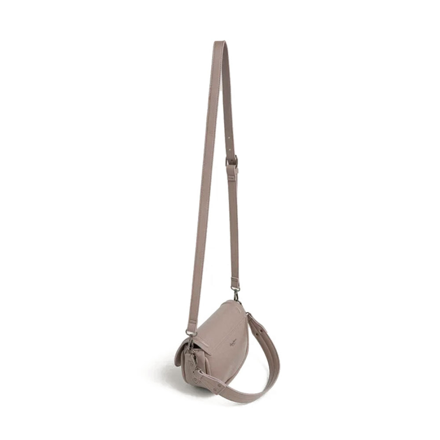 faux-leather-bag-with-flap