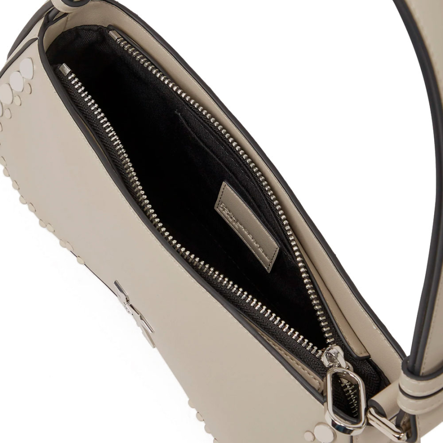 bolsa-de-ombro-com-tachinhas-para-oculos-de-sol
