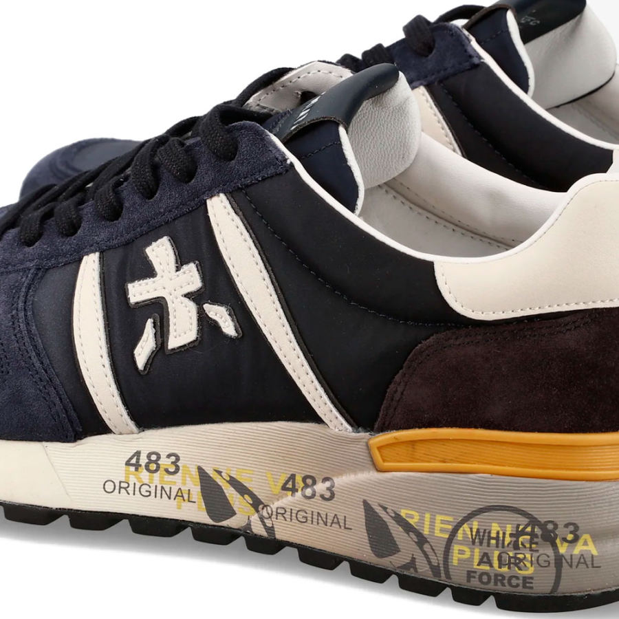 lander-sneaker lander-sneaker