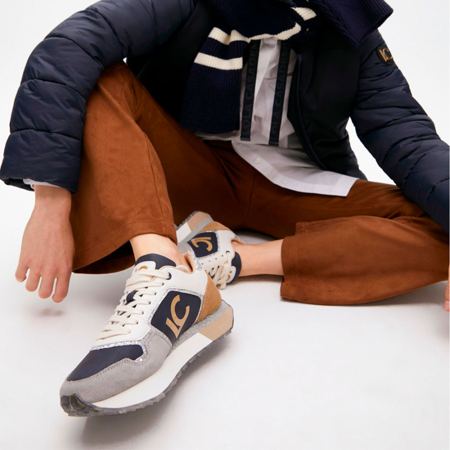 sneakers-with-personalized-soles-and-animal-print