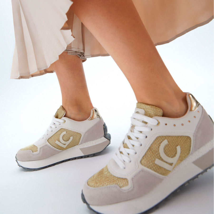 baskets-avec-semelles-personnalisees-et-details-dores baskets-avec-semelles-personnalisees-et-details-dores