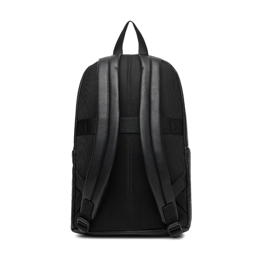 sac-a-dos-avec-monogramme-grave-partout sac-a-dos-avec-monogramme-grave-partout