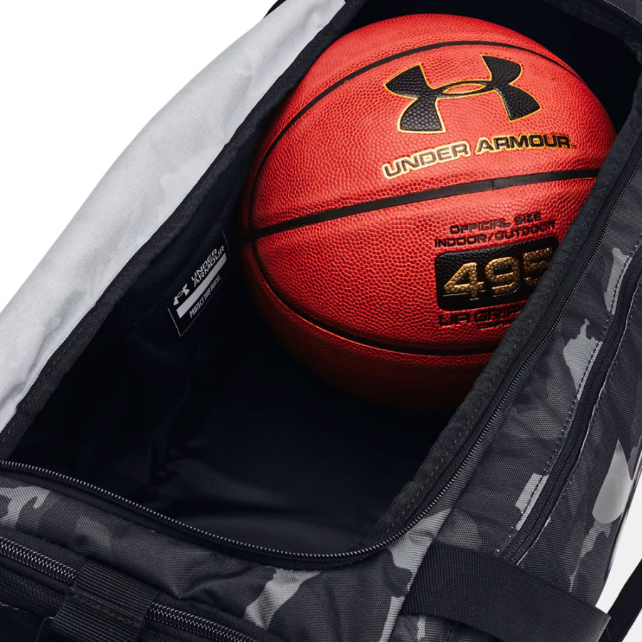 bolsa-de-deporte-pequena-ua-undeniable-50