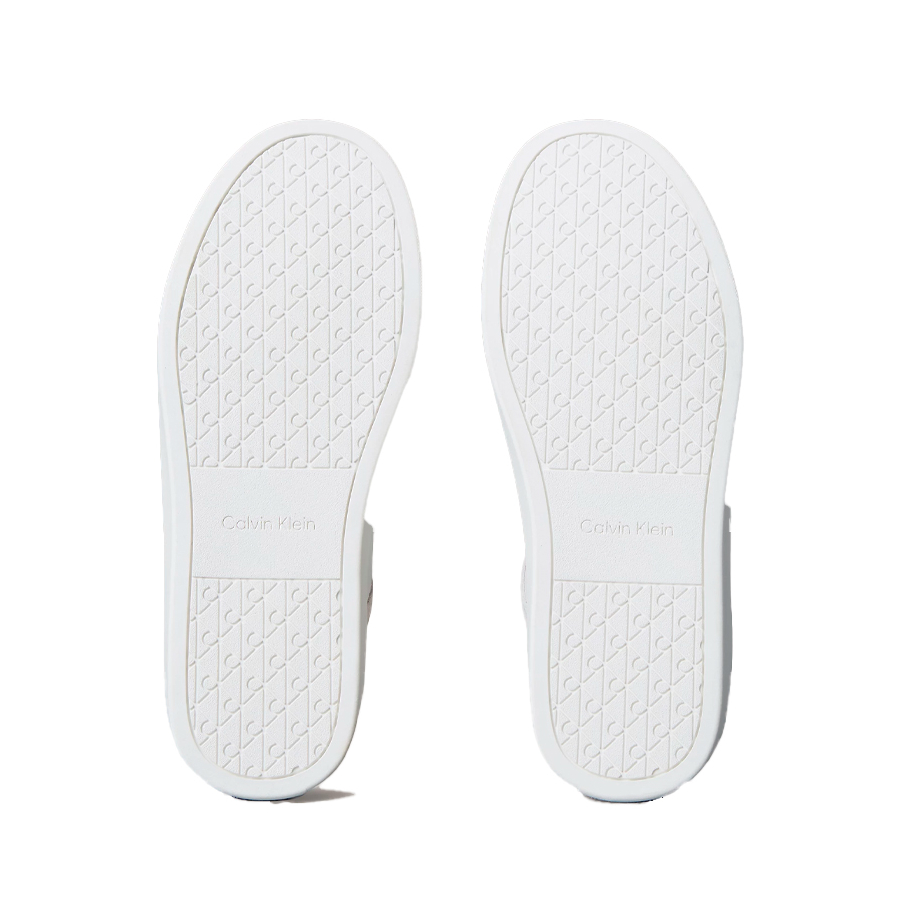 sneaker-aus-leder-und-wildleder-mit-flexibler-sohle sneaker-aus-leder-und-wildleder-mit-flexibler-sohle