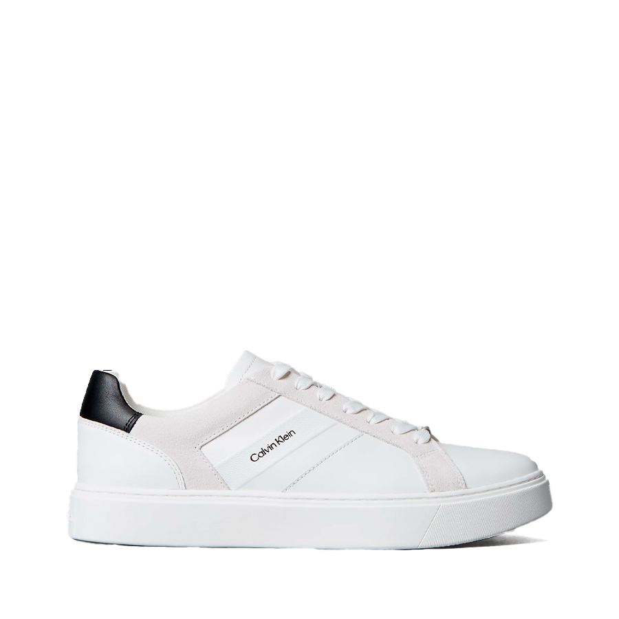 sneaker-aus-leder-und-wildleder-mit-flexibler-sohle sneaker-aus-leder-und-wildleder-mit-flexibler-sohle