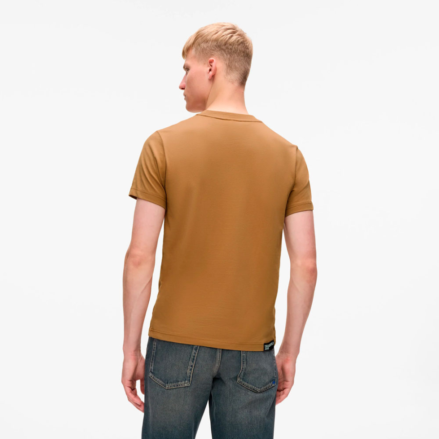 slim-fit-t-shirt slim-fit-t-shirt