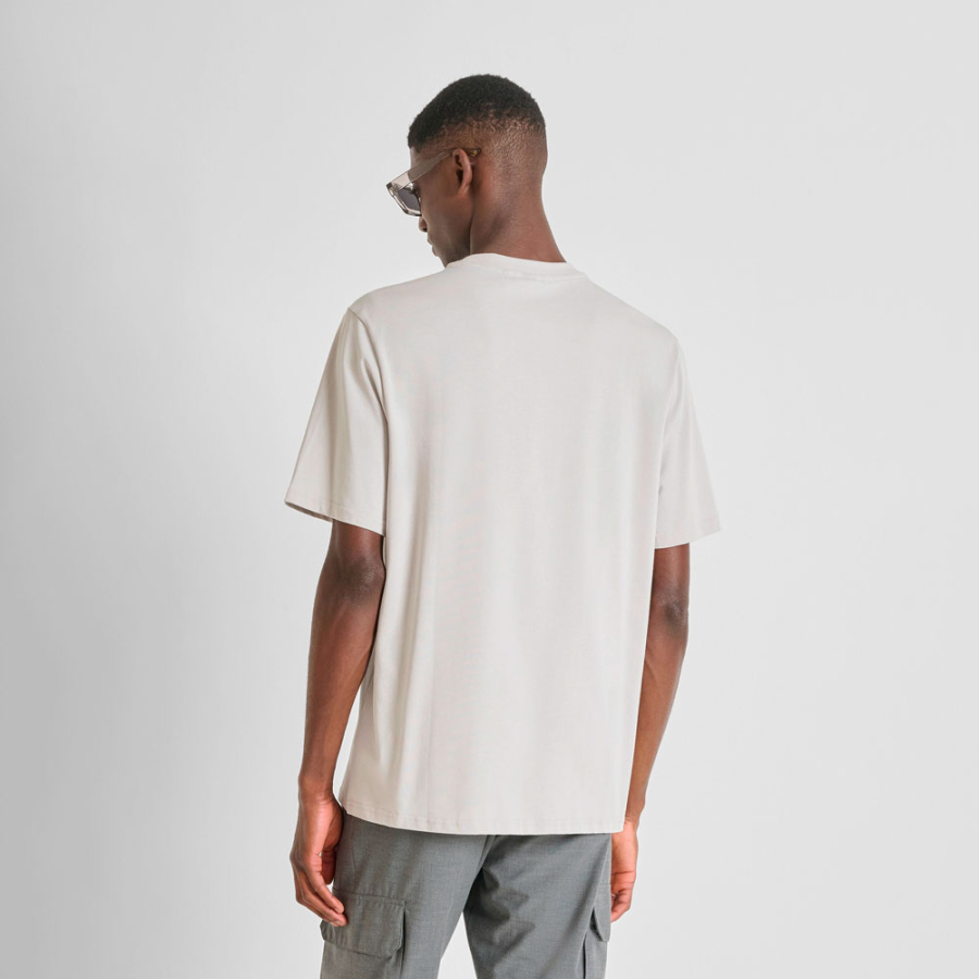 camiseta-com-logotipo