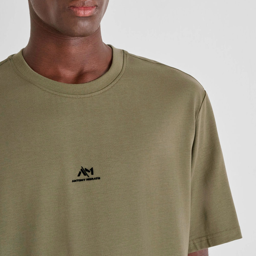 camiseta-com-logotipo