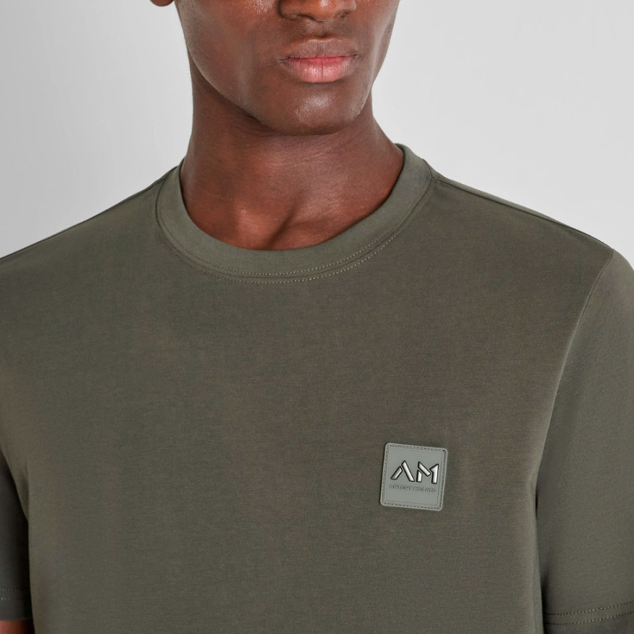 t-shirt-mit-kleinem-logo-aufdruck t-shirt-mit-kleinem-logo-aufdruck