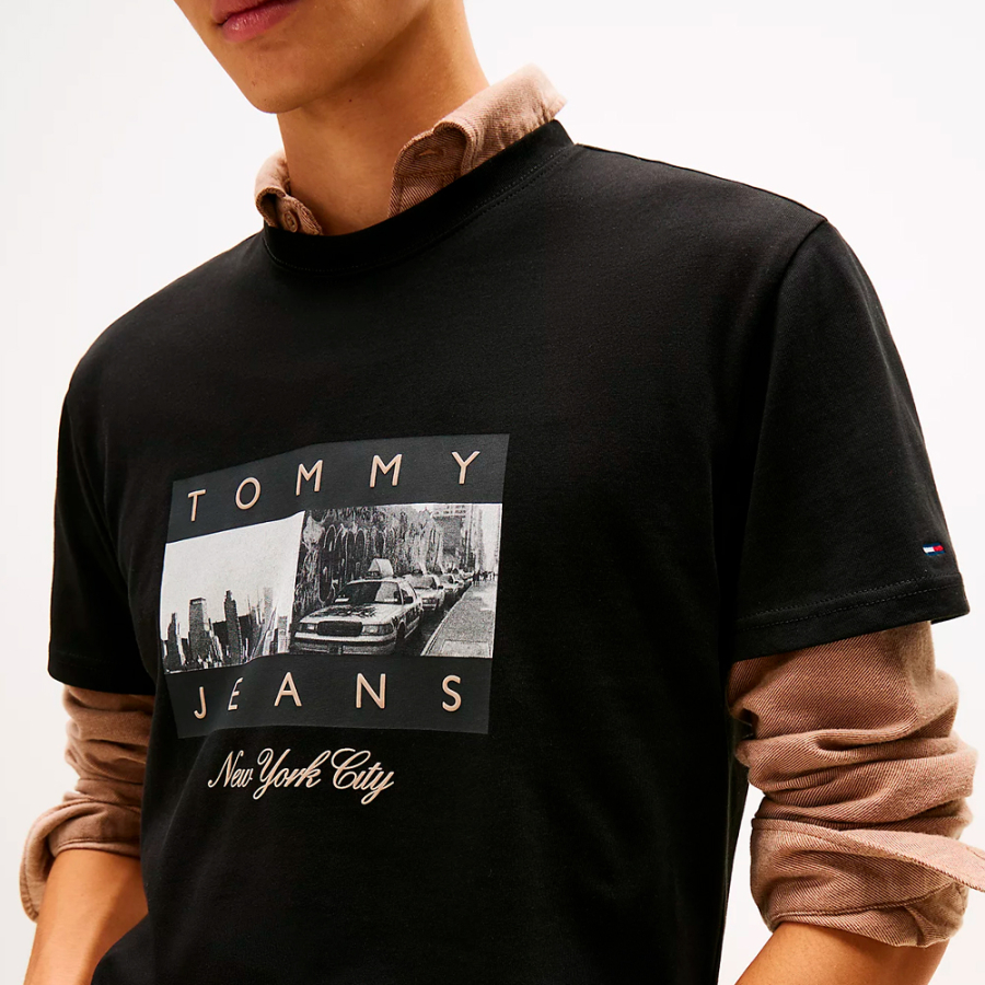 t-shirt-mit-rundhalsausschnitt-und-aufdruck t-shirt-mit-rundhalsausschnitt-und-aufdruck