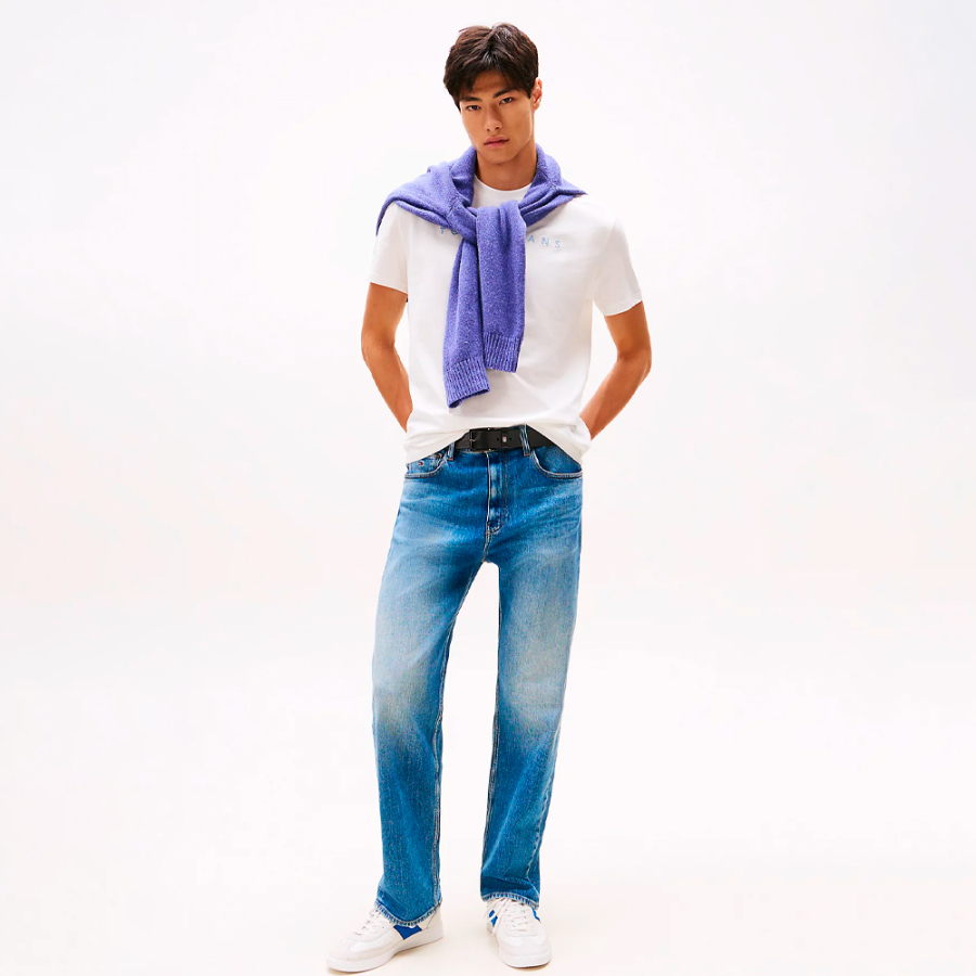 camiseta-com-logotipo-linear-bordado camiseta-com-logotipo-linear-bordado