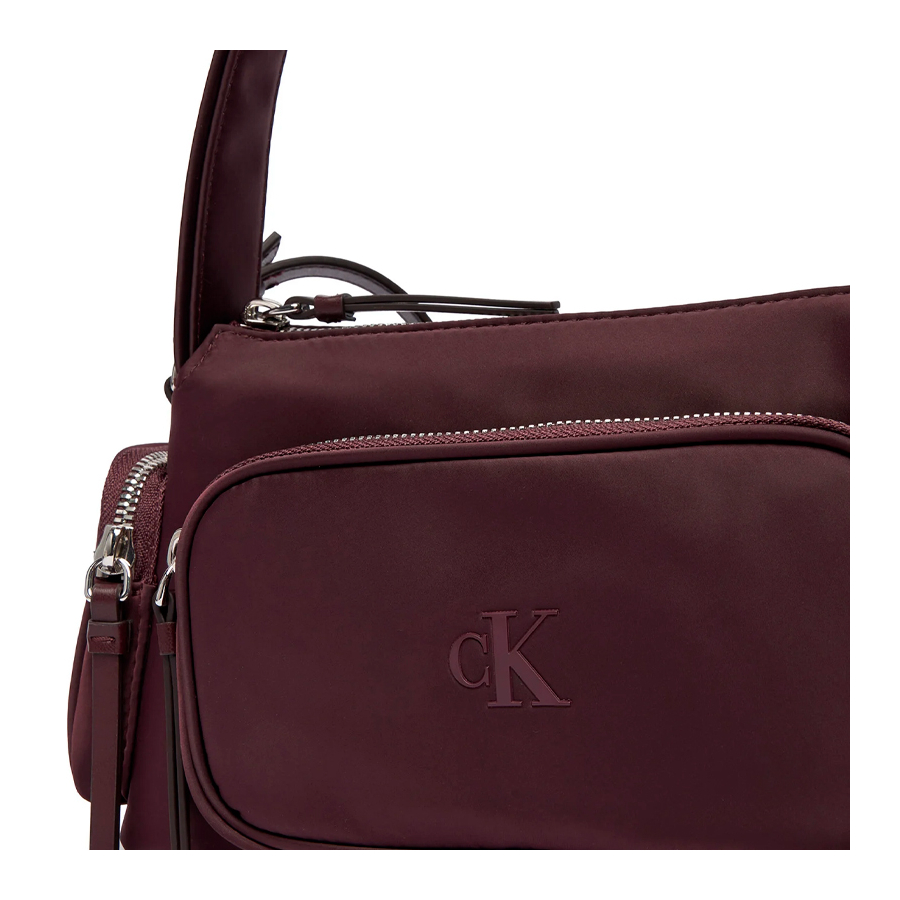 bolsa-de-ombro-em-nylon-macio-e-cetim bolsa-de-ombro-em-nylon-macio-e-cetim